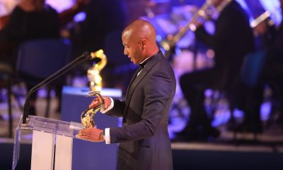 Brahimi recebeu o prémio 'Futebolista do Ano'