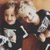 Filhos dos Adrien Silva vestidos para o Halloween