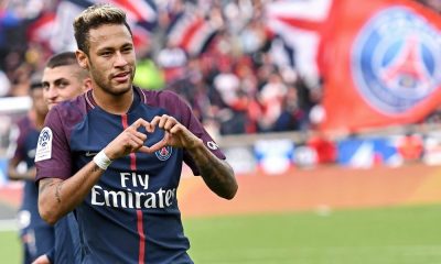 Neymar Jr. no jogo contra Bordéus