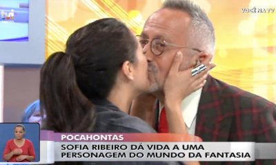 Sofia Ribeiro beija Manuel Luís Goucha ao vivo