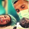 Garay com a mulher Tamara Gorro e o filho recém-nascido