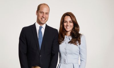 Kate Middleton e o Príncipe William na fotografia oficial de Natal