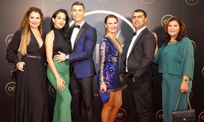 Cristiano Ronaldo com a família na gala CR7