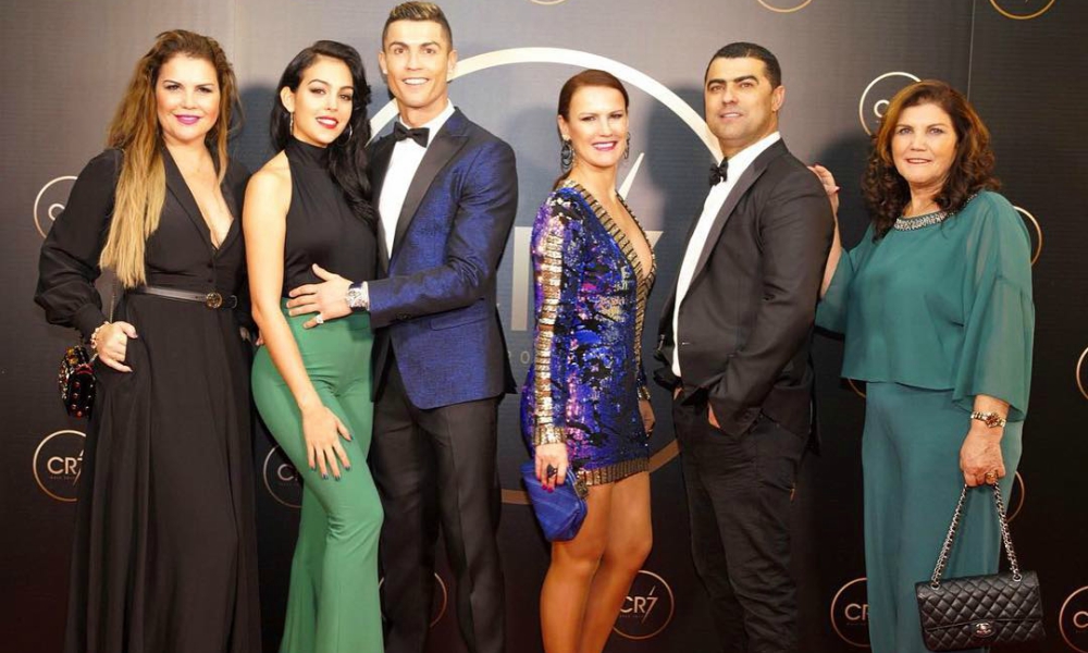 Cristiano Ronaldo e a família Aveiro na gala CR7
