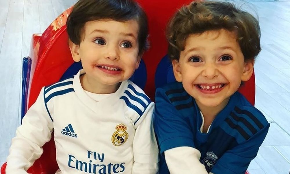 Santiago e Thomas vestiram o equipamento do Real Madrid
