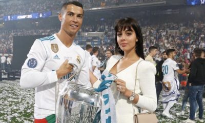 Cristiano Ronaldo ao lado da namorada