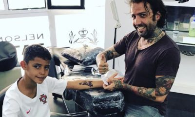 Cristianinho com o tatuador Nelson Caires