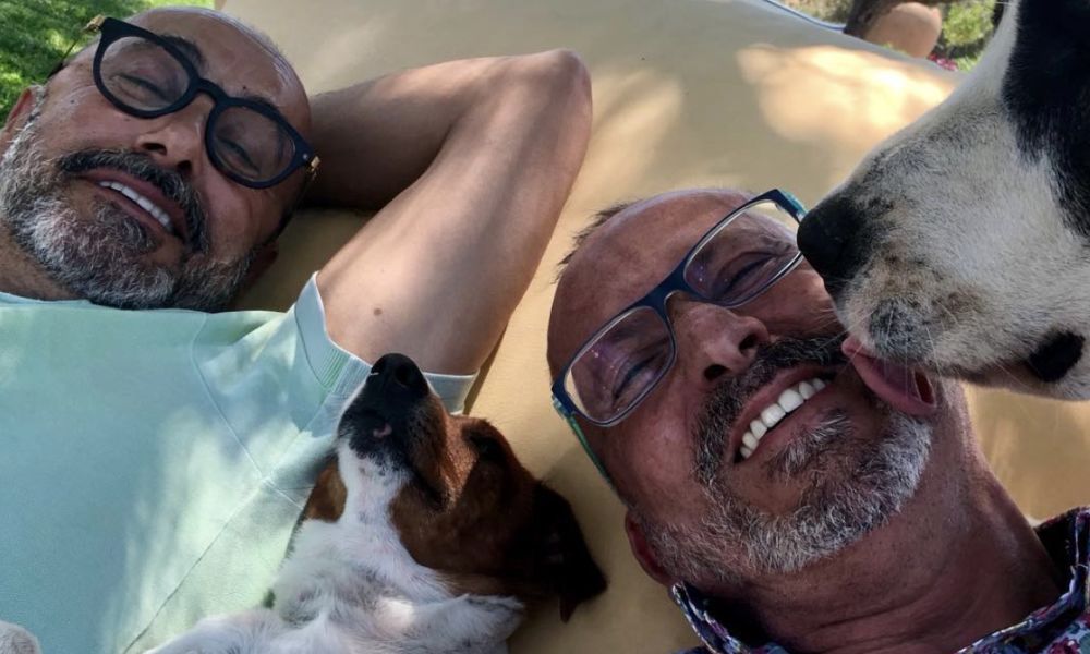 Manuel Luís Goucha com o companheiro e os seus animais